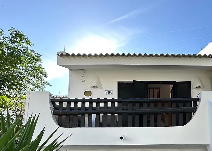 The Tree House 96C - Lagos